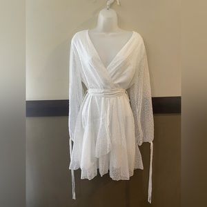 ***NWOT*** White Long Sleeved Dress